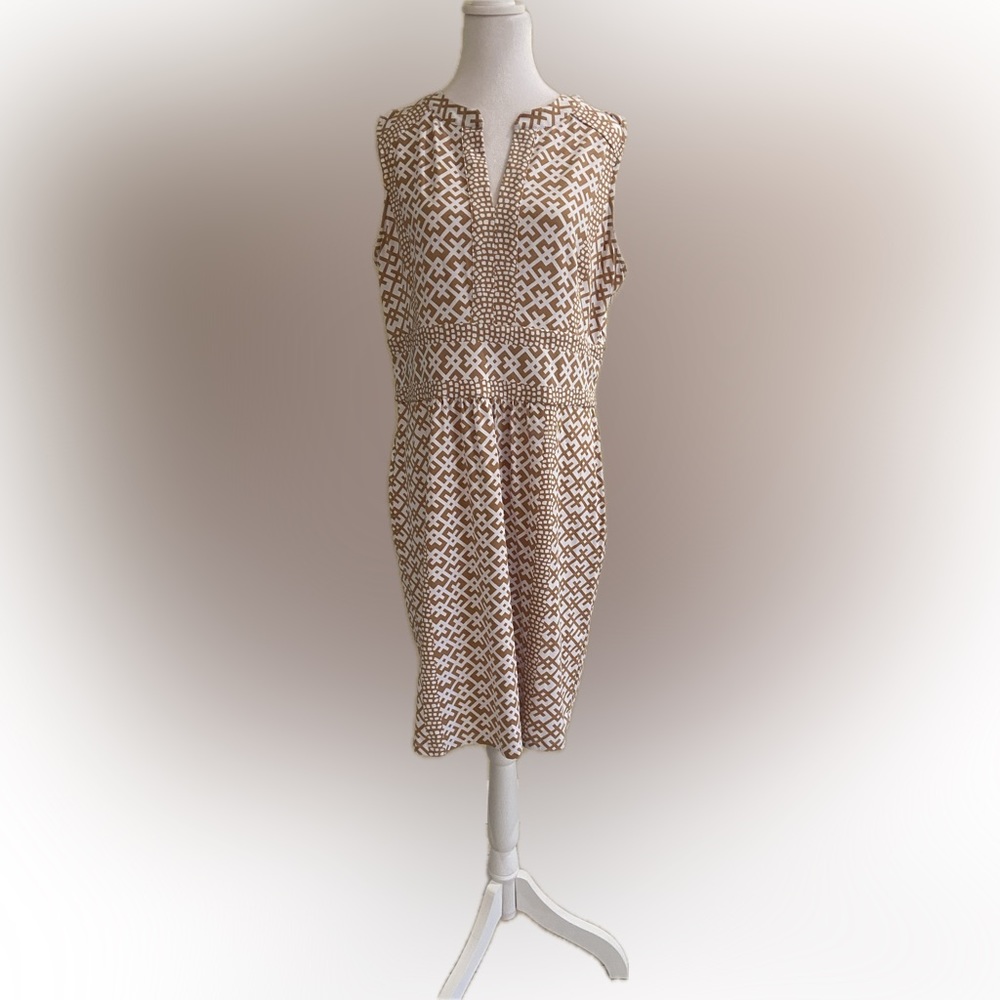 Sleeveless J. McLaughlin dress